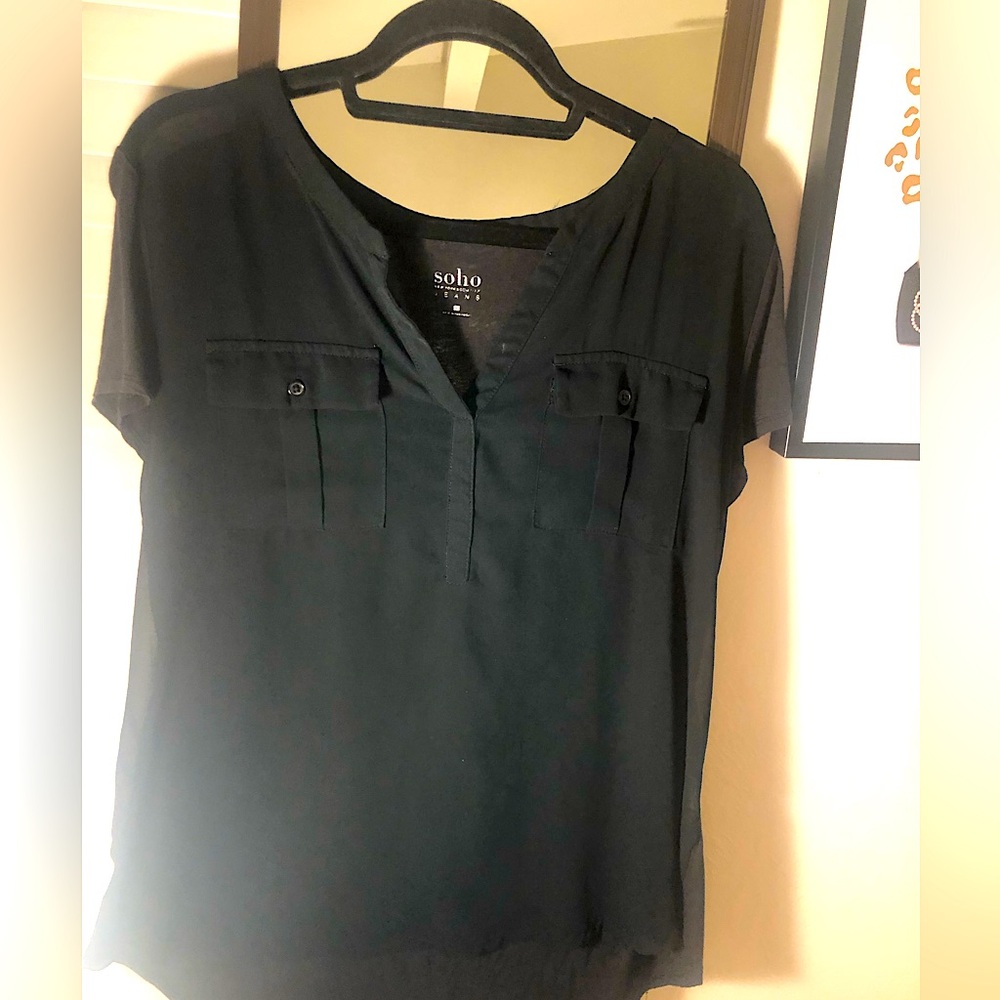 Soho New York & Co black shear top sz L
